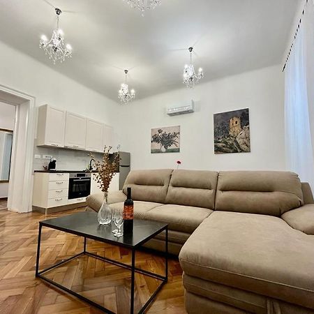 דירות PUY Lux Apartmans מראה חיצוני תמונה